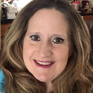 Meet your Posher, Lorrie